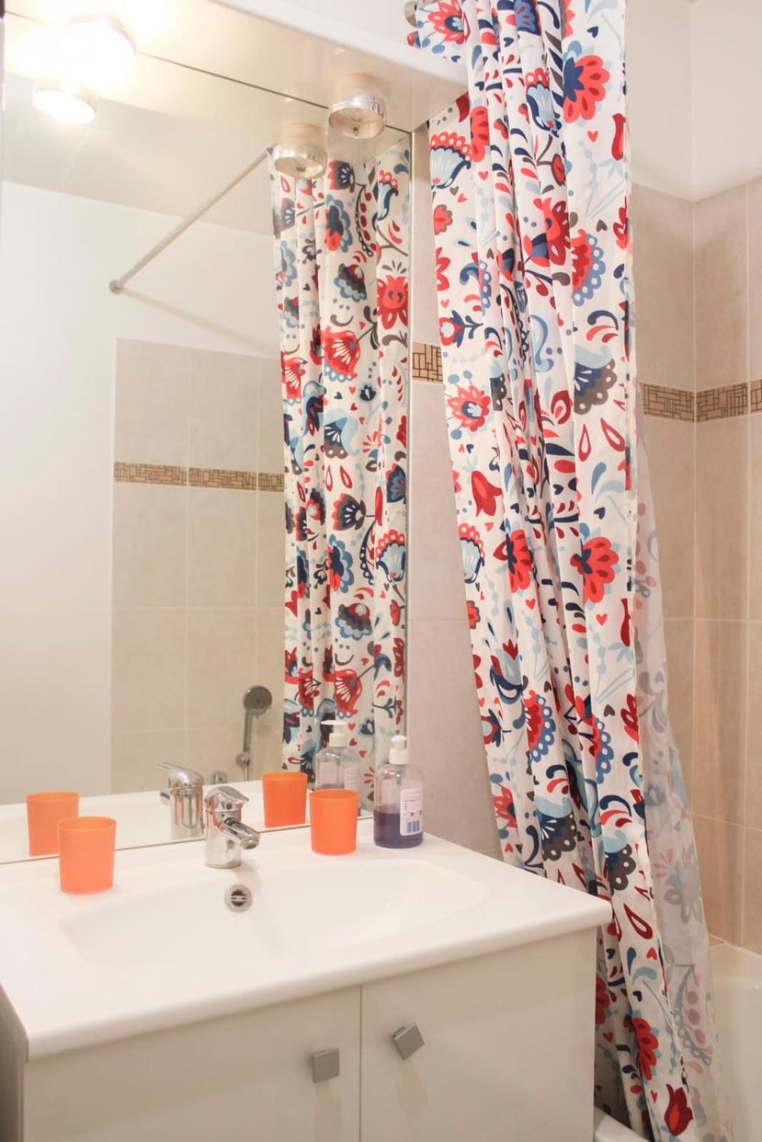 3-Rooms Apartment With Wifi And Balcony Saint-Denis  Exterior foto